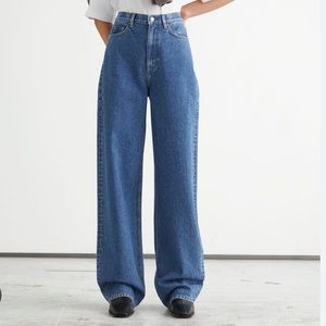 & Other Stories - Dear cut jeans